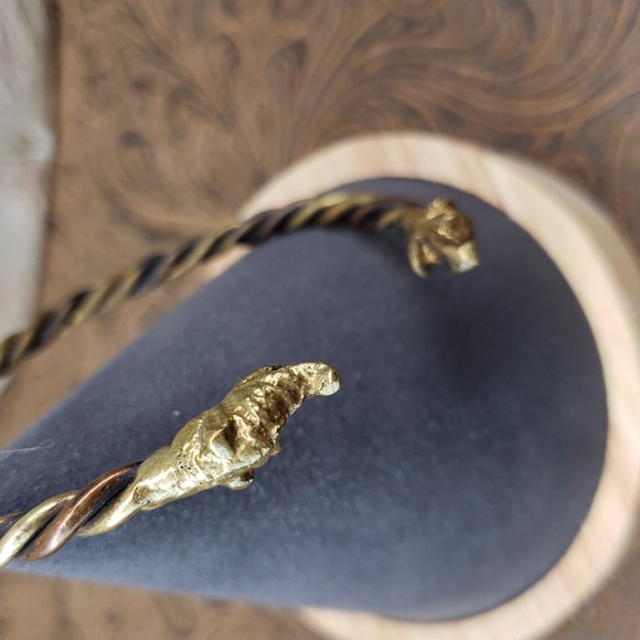Vintage Gold Tone Twist Animal Head Cuff Bracelet - Picture 2 of 7